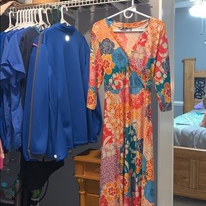 maxi dress with half sleeve